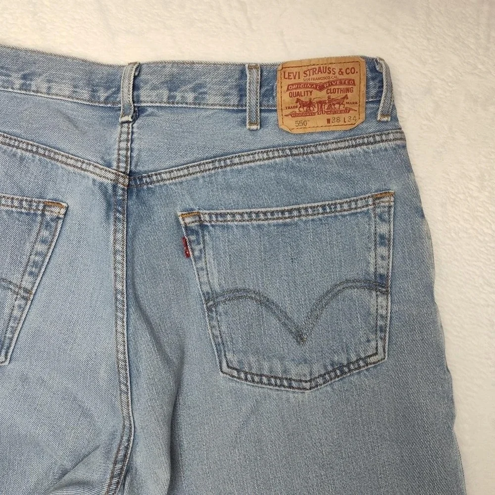 Levis 550 Jeans Mens 38x34 Light Wash Y2K Relaxed Fit‎ Tapered Leg Blue Denim